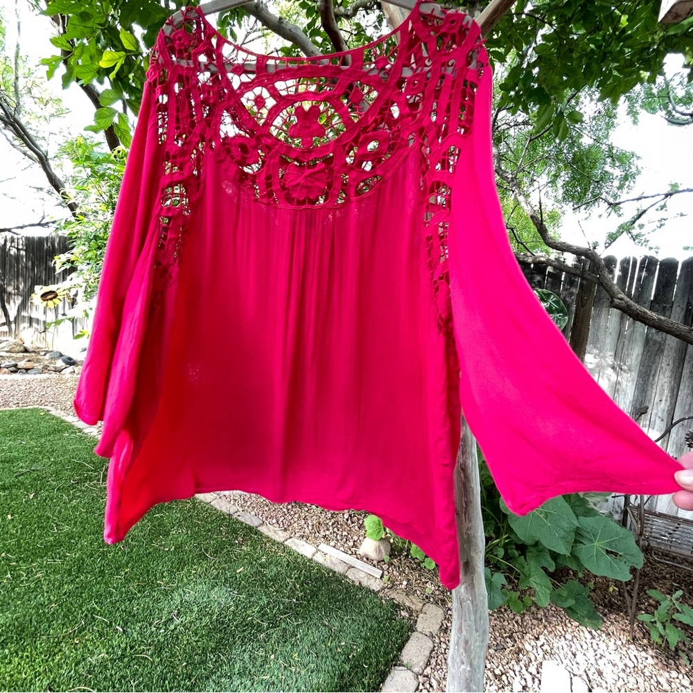 🚨Roman’s Plus Size Crochet Lace Trim Tunic Bell Shirt Blouse P2P: 32.5” L: 34” - Picture 3 of 12